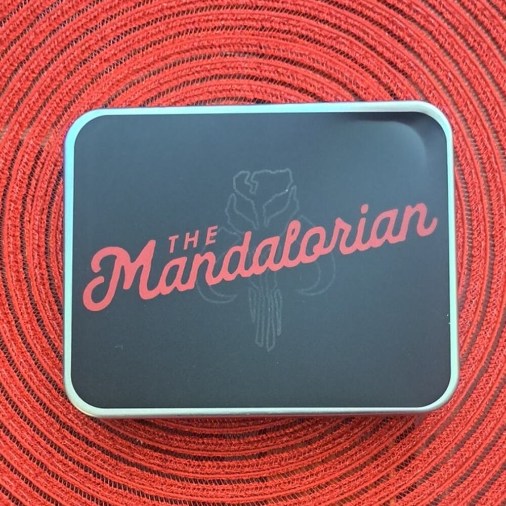 New Star Wars The Mandalorian Slim Bifold Wallet with Collectible Tin Case - Picture 4 of 5